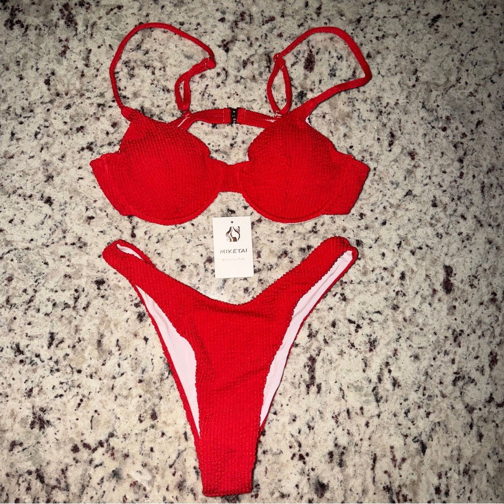 Miketai Red Ribbed Bikini Set Size Medium Textured Underwire High-Leg Adjustable
